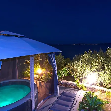 Seaside House Rastici, Ciovo - 18478 度假居 *