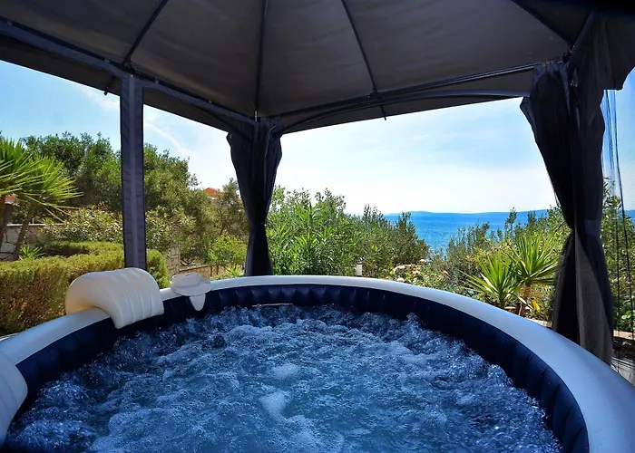 Seaside House Rastici, Ciovo - 18478 * 特罗吉尔