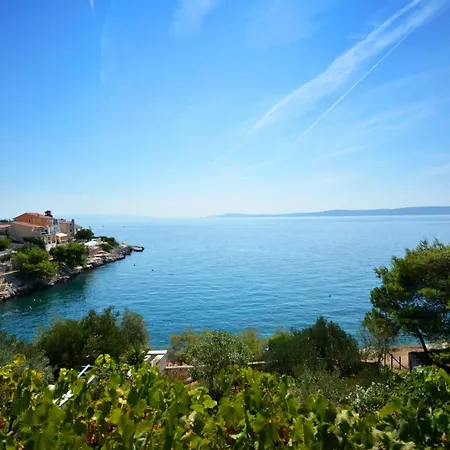 Vikendica Beachfront House With Hot Tubrastici, Ciovo - 18478
