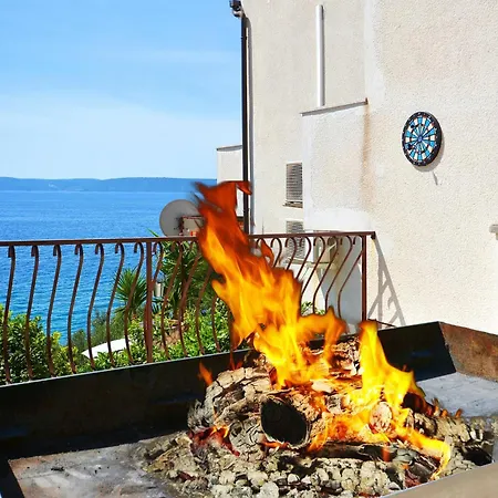 Beachfront House With Hot Tubrastici, Ciovo - 18478 Trogir