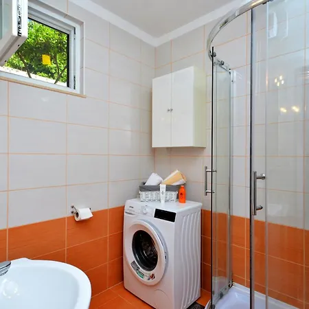 Seaside House Rastici, Ciovo - 18478 * トロギール