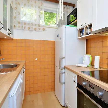 Beachfront House With Hot Tubrastici, Ciovo - 18478 Trogir