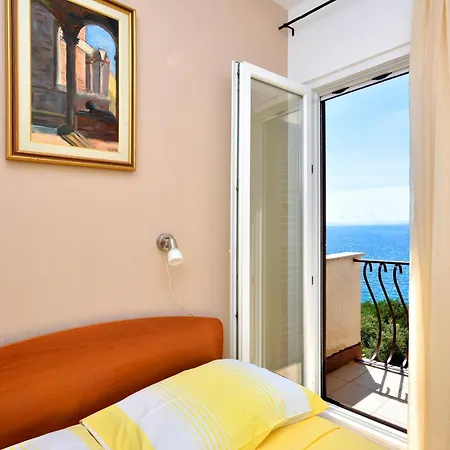 Beachfront House With Hot Tubrastici, Ciovo - 18478 *